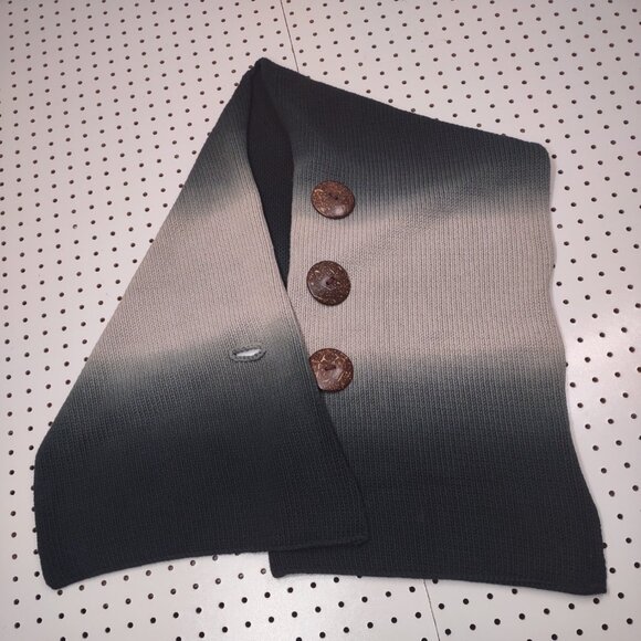 Haiku... Thick Knit Ombre Scarf - Picture 5 of 6